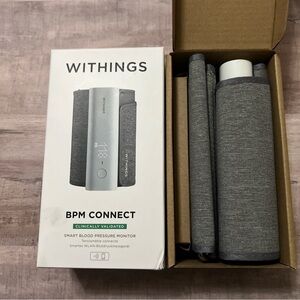 Withings BPM Connect  Wi-Fi Smart Blood Pressure Monitor WPM05, White/Gray WORKS